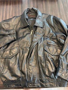 Phase Two Men's Black Leather Bomber Jacket